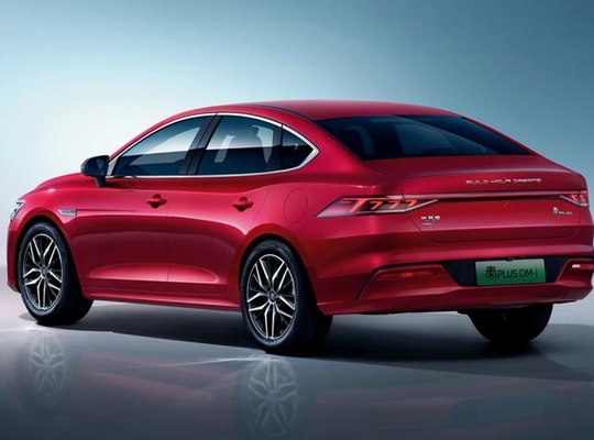 Reversing Camera Byd Qin Plus Dm-I Red EV Car Made in with 55/120km Range and Energy