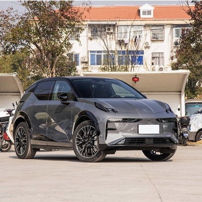 Electric Car Zeekr X Long Rang Dynamic Fashion 5-Door 4-Seat Compact SUV in White