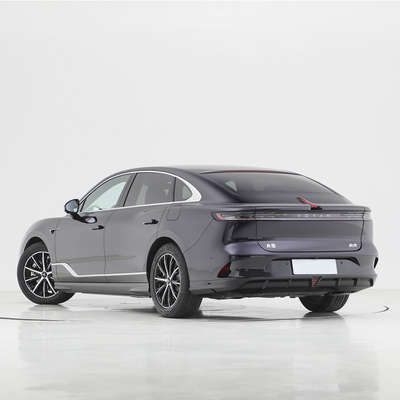 Closed Body Type 4WD Hybrid Electric Sedan Car with 5 Seats and Automatic Gearbox