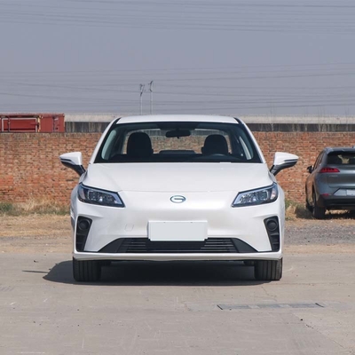 Aion S 580 Xuan Electric Car Closed Body Type White Exterior Color 460 Km Range for Adult