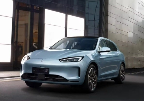 Customized Exterior Color Huanyu Auto Midsize SUV M5 Phev All Wheel Drive Smart Car